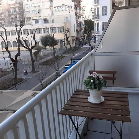 Artemis Luxury In Iktinou Pedestrian & Mitropolitou Iossif Area Салоники