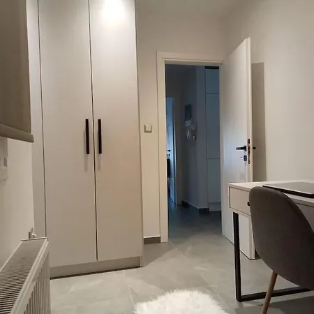 Artemis Luxury In Iktinou Pedestrian & Mitropolitou Iossif Area * Салоники