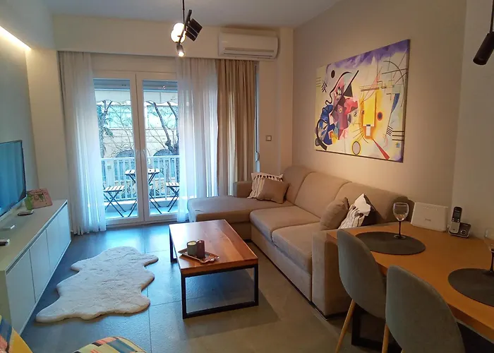 Artemis Luxury In Iktinou Pedestrian & Mitropolitou Iossif Area