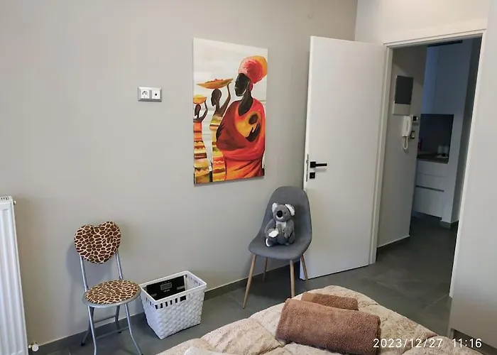 Apartment Artemis Luxury In Iktinou Pedestrian & Mitropolitou Iossif Area *