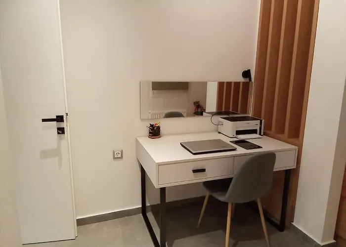 Artemis Luxury In Iktinou Pedestrian & Mitropolitou Iossif Area *