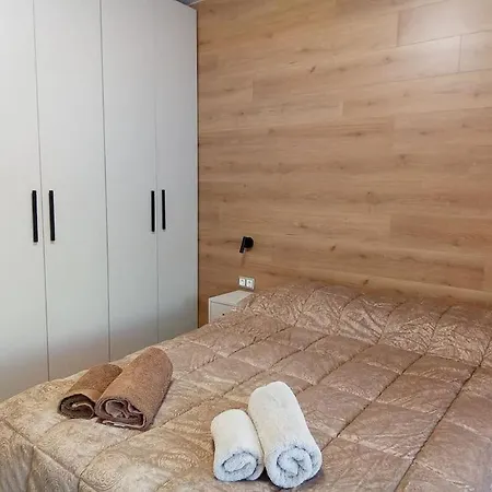 Artemis Luxury In Iktinou Pedestrian & Mitropolitou Iossif Area Appartamento Salonicco