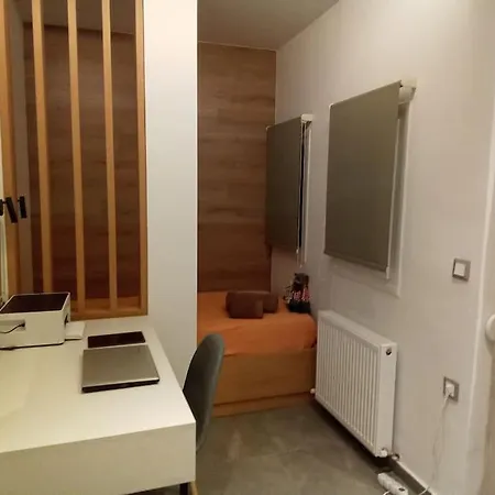 Artemis Luxury In Iktinou Pedestrian & Mitropolitou Iossif Area شقة *
