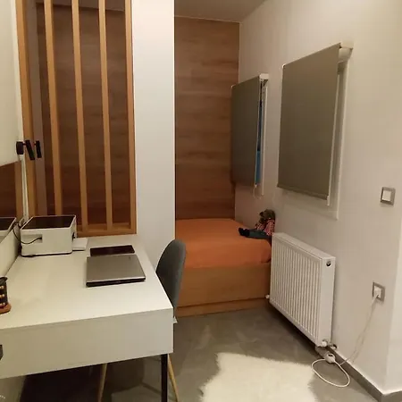 Artemis Luxury In Iktinou Pedestrian & Mitropolitou Iossif Area شقة
